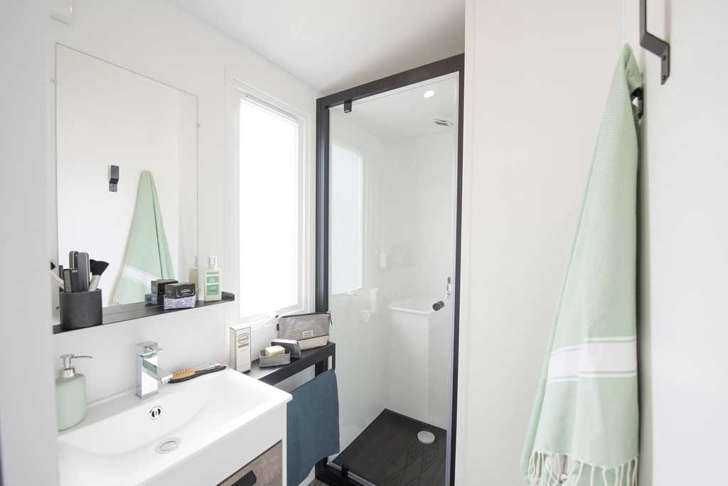 salle de bains mobil-home à Thonon-les-Bains panama duo modulo